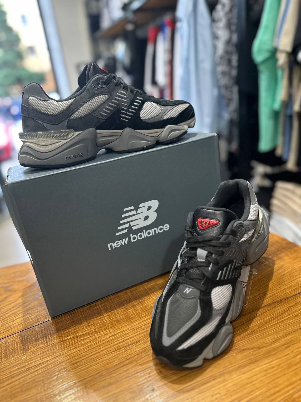 NEW BALANCE 9060