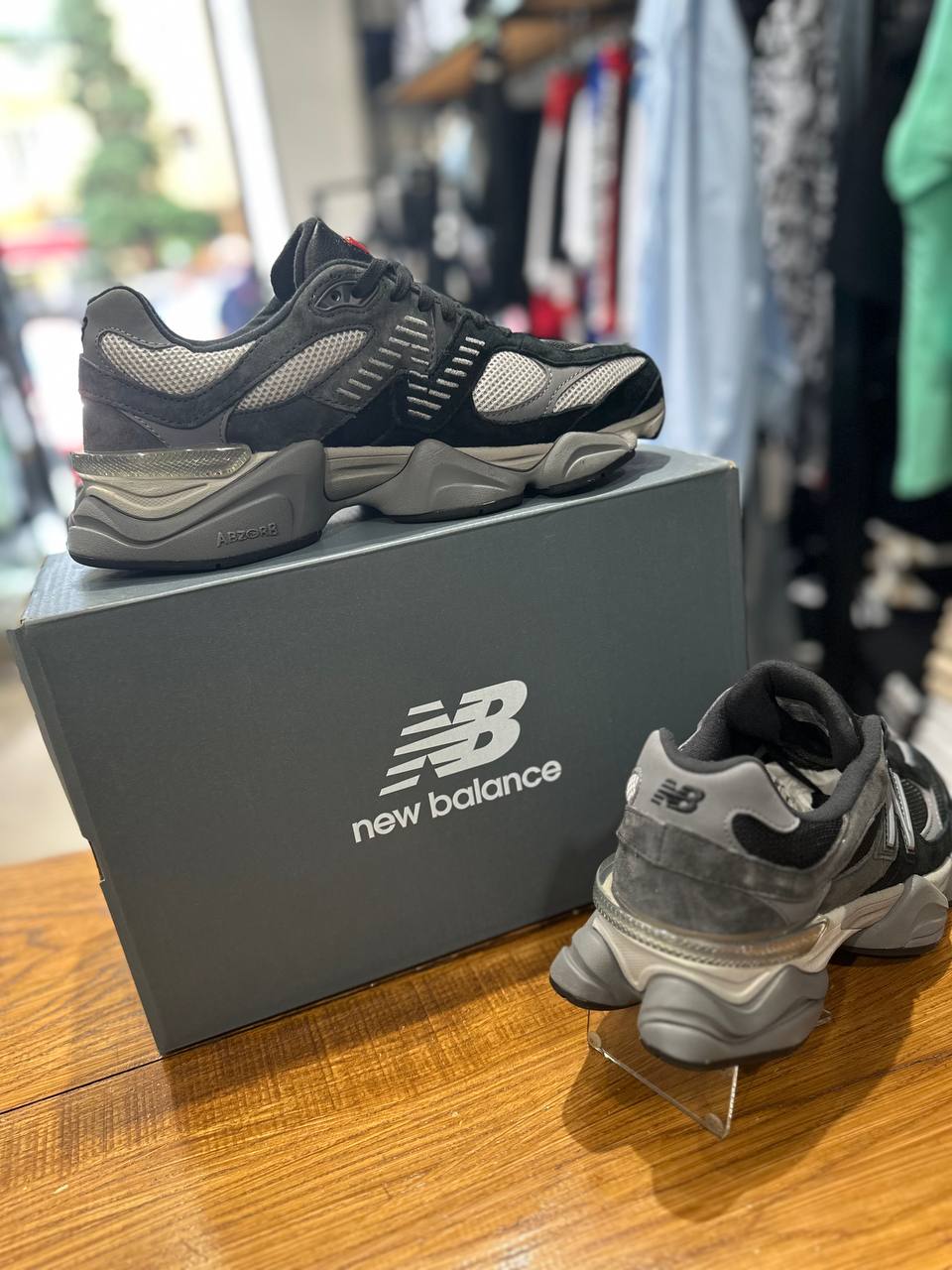 NEW BALANCE 9060
