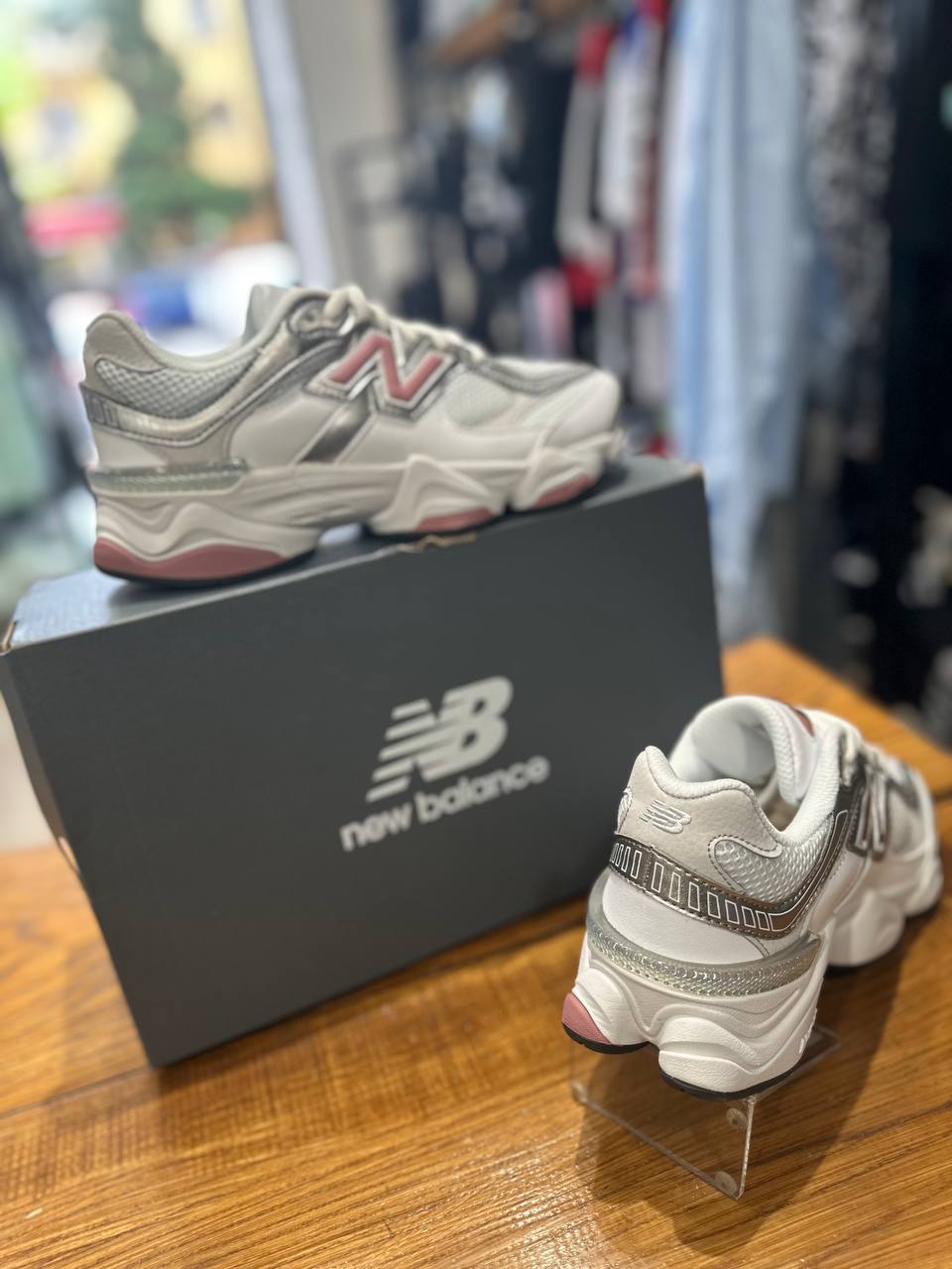 NEW BALANCE 9060