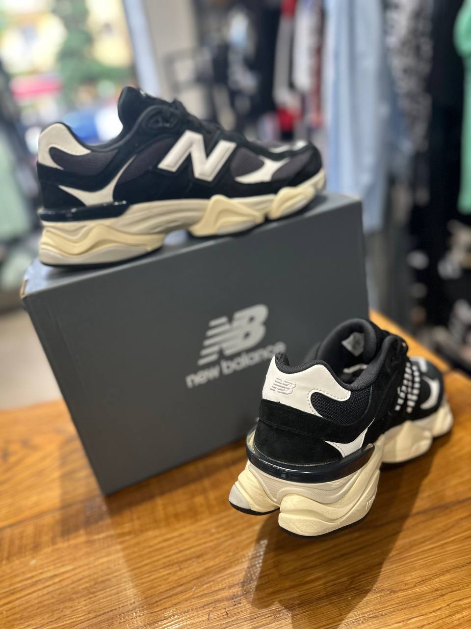 NEW BALANCE 9060