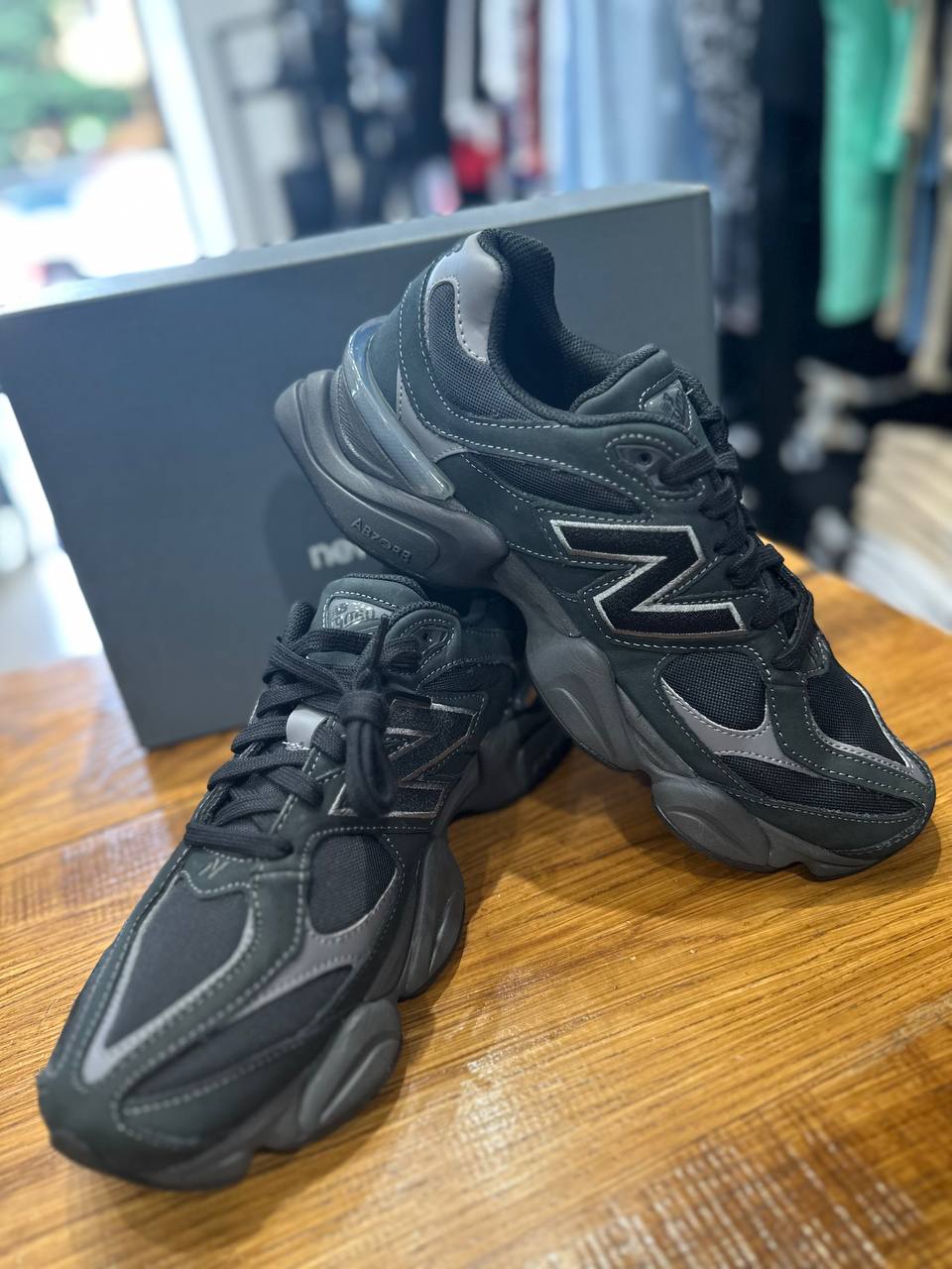 NEW BALANCE 9060