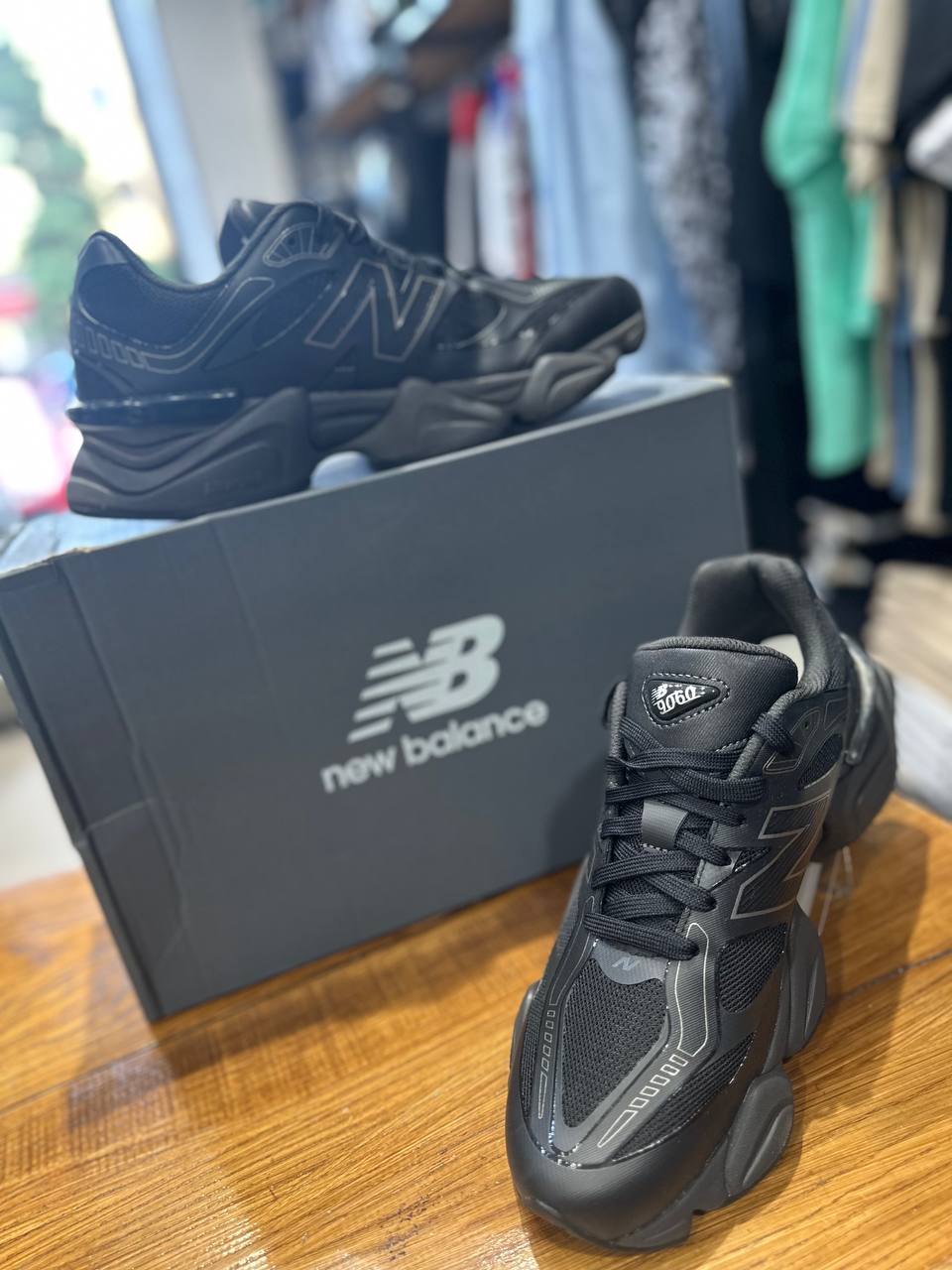 NEW BALANCE 9060