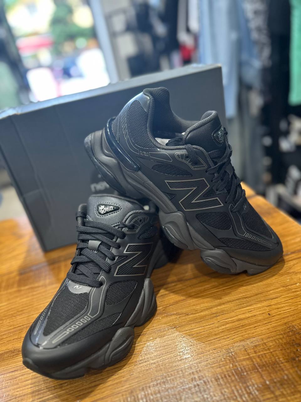 NEW BALANCE 9060