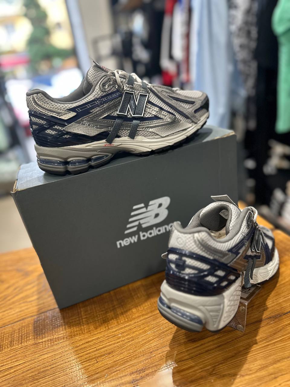NEW BALANCE 1906