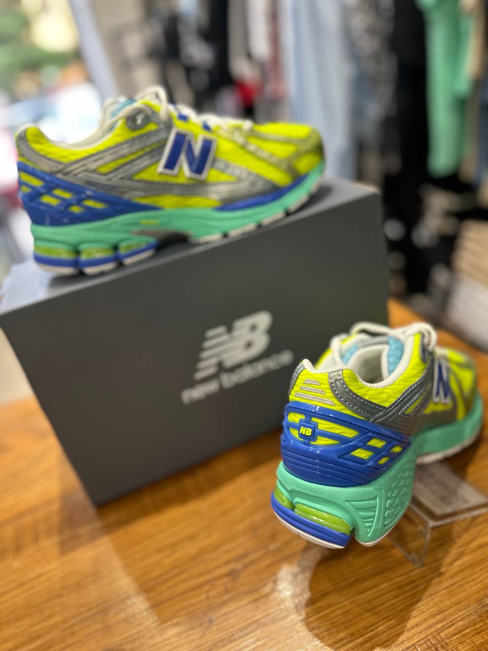 NEW BALANCE 1906