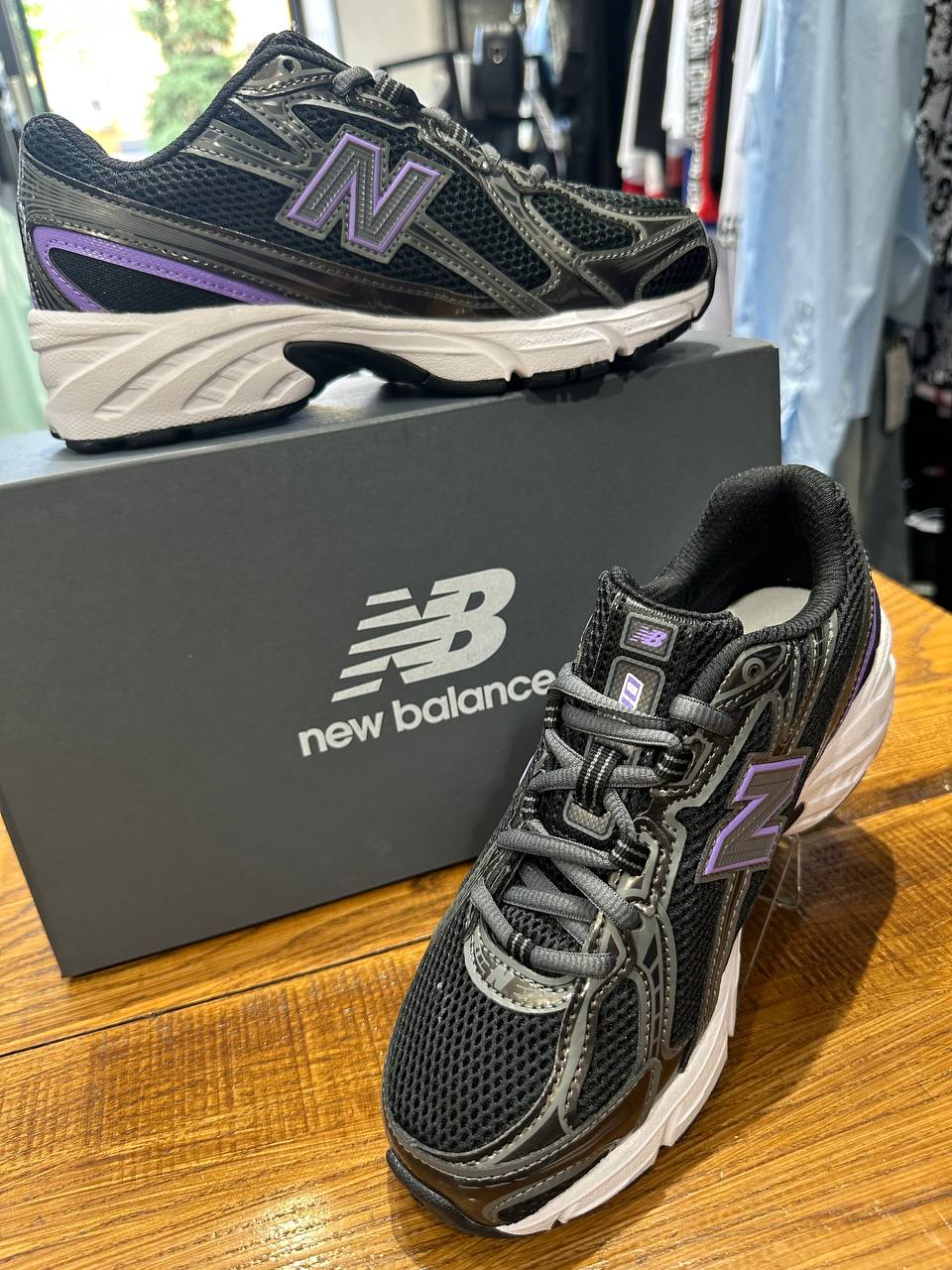 NEW BALANCE 740