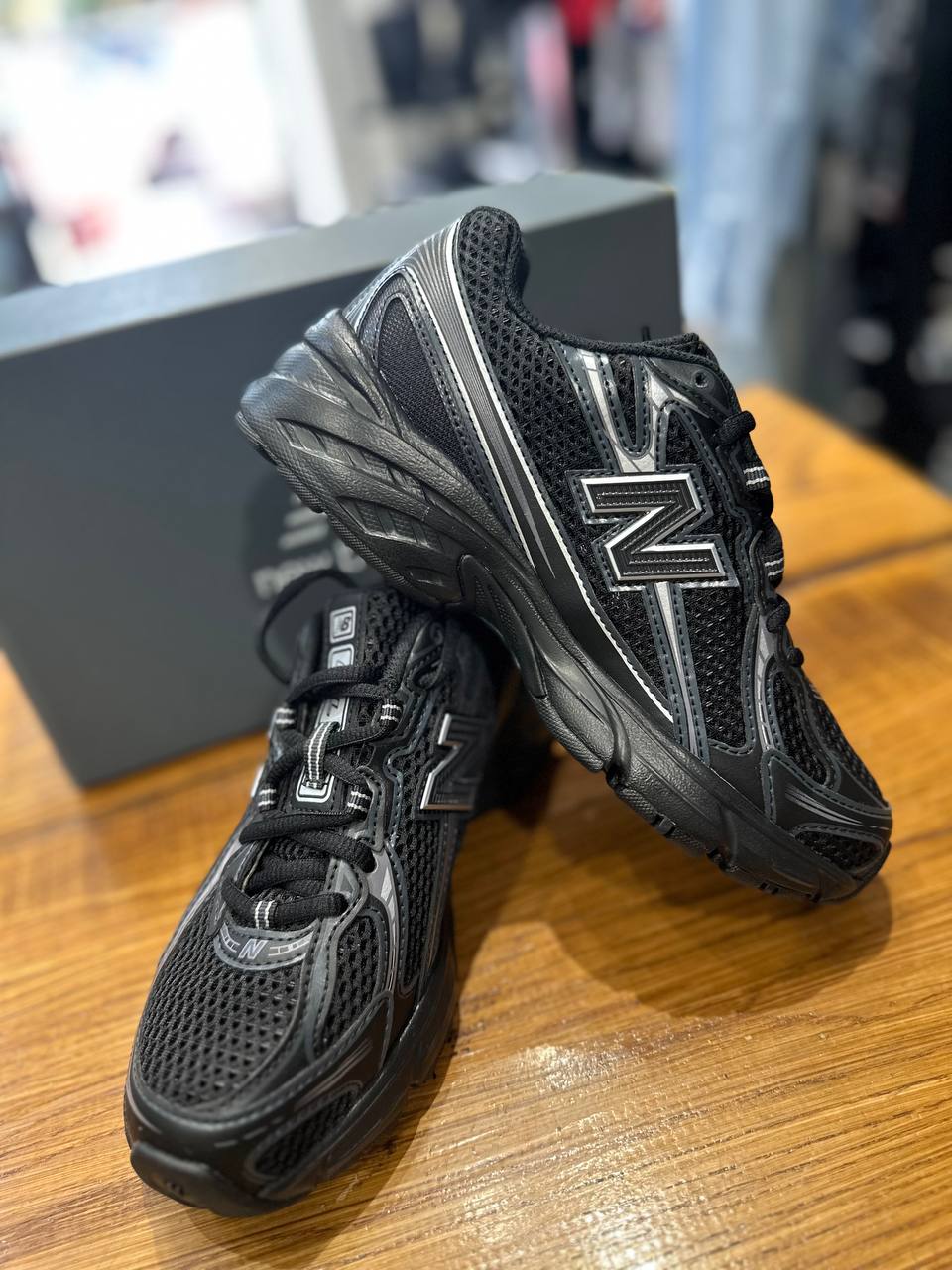 NEW BALANCE 740
