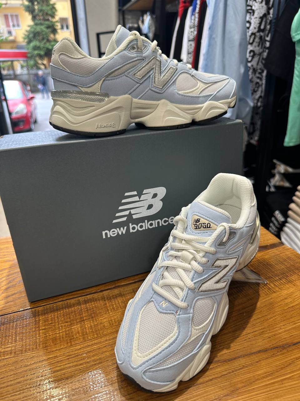 NEW BALANCE 9060