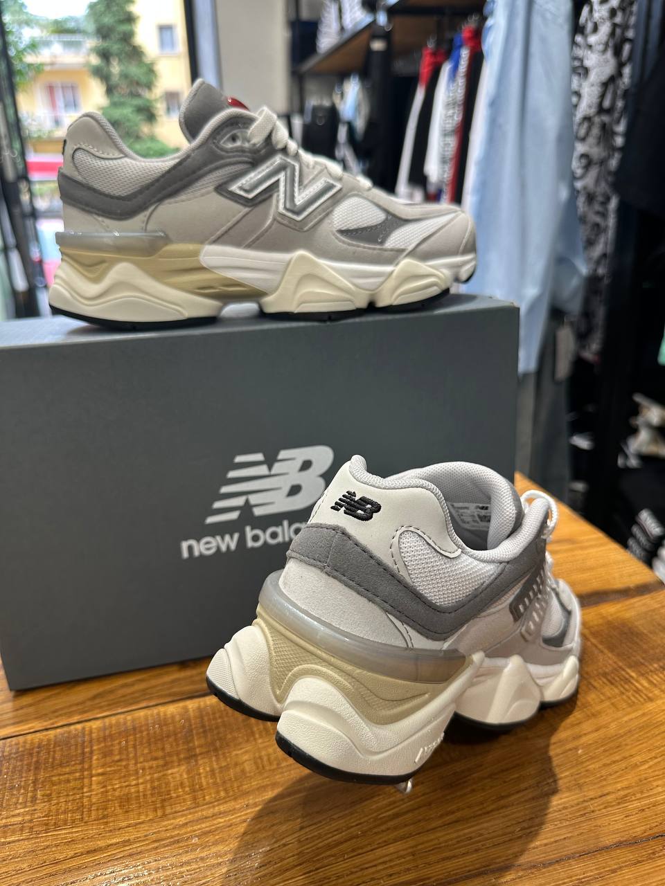 NEW BALANCE 9060