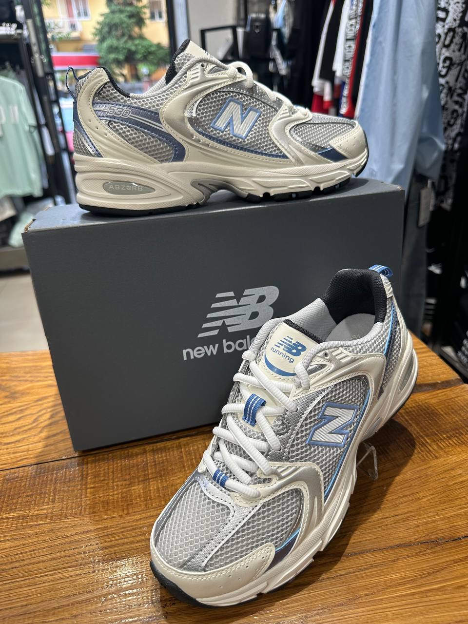 NEW BALANCE 530