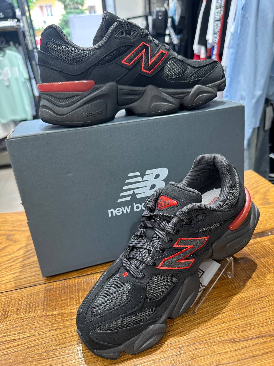 NEW BALANCE 9060