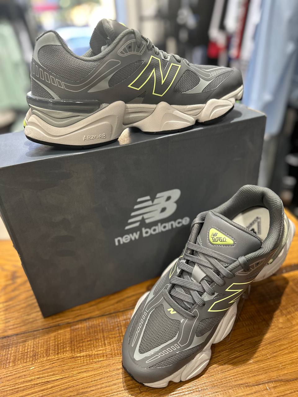 NEW BALANCE 9060