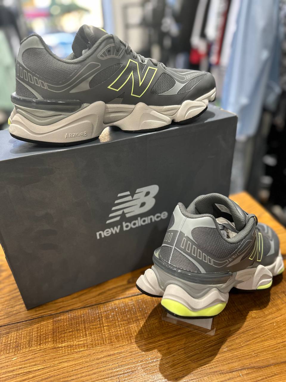 NEW BALANCE 9060