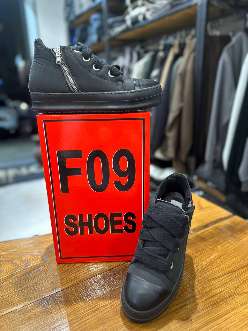 Scarpe F09