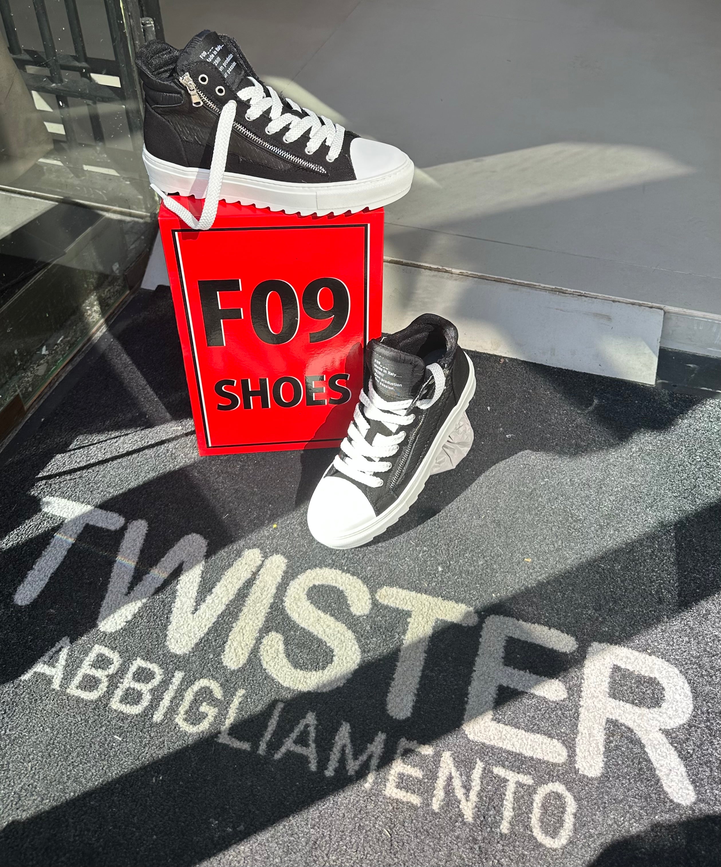 Scarpe F09